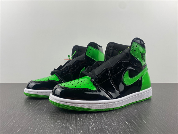 Jordan1 Retro Pine Green Black 555088-030