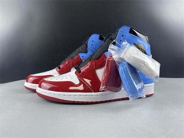 Jordan1 Fearless UNC Chicago CK5666-100