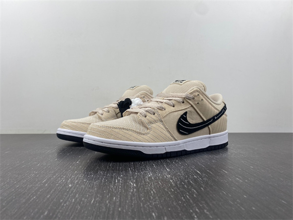 Nike SB Dunk Low Albino & Preto