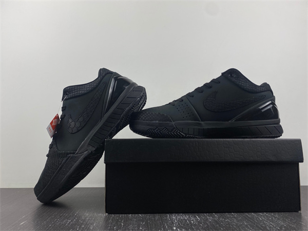 Nike Kobe 4 Protro “Black Mamba”