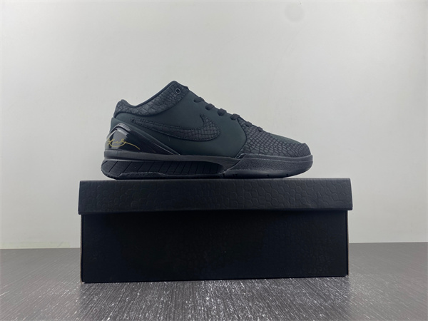 Nike Kobe 4 Protro “Black Mamba”
