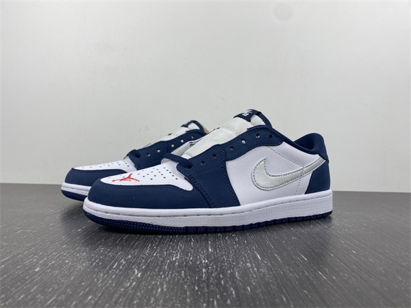 Jordan 1 Low SB Midnight Navy
