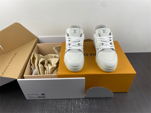 l**is V*t*n lv trainer