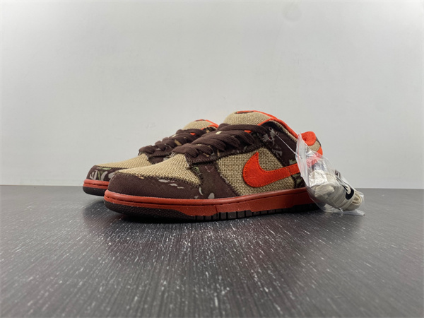 DUNK LOW PRO SB ''HUNTER REESE FORBES''