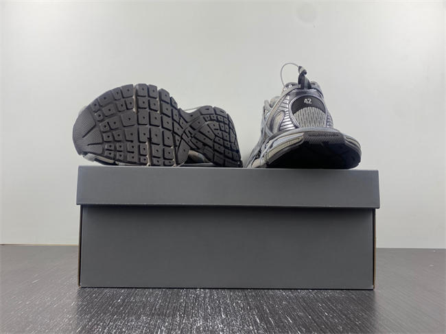 Ba*len*cia*ga phantom sneaker 778698 w3xll 2097