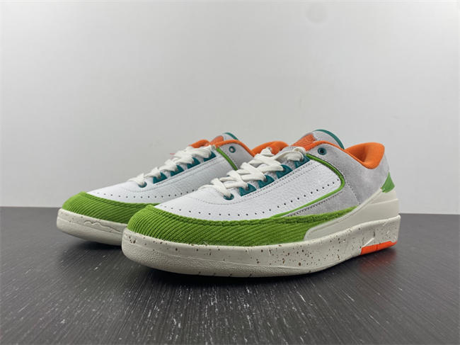 AJ2 Low x Titan DV6206-183